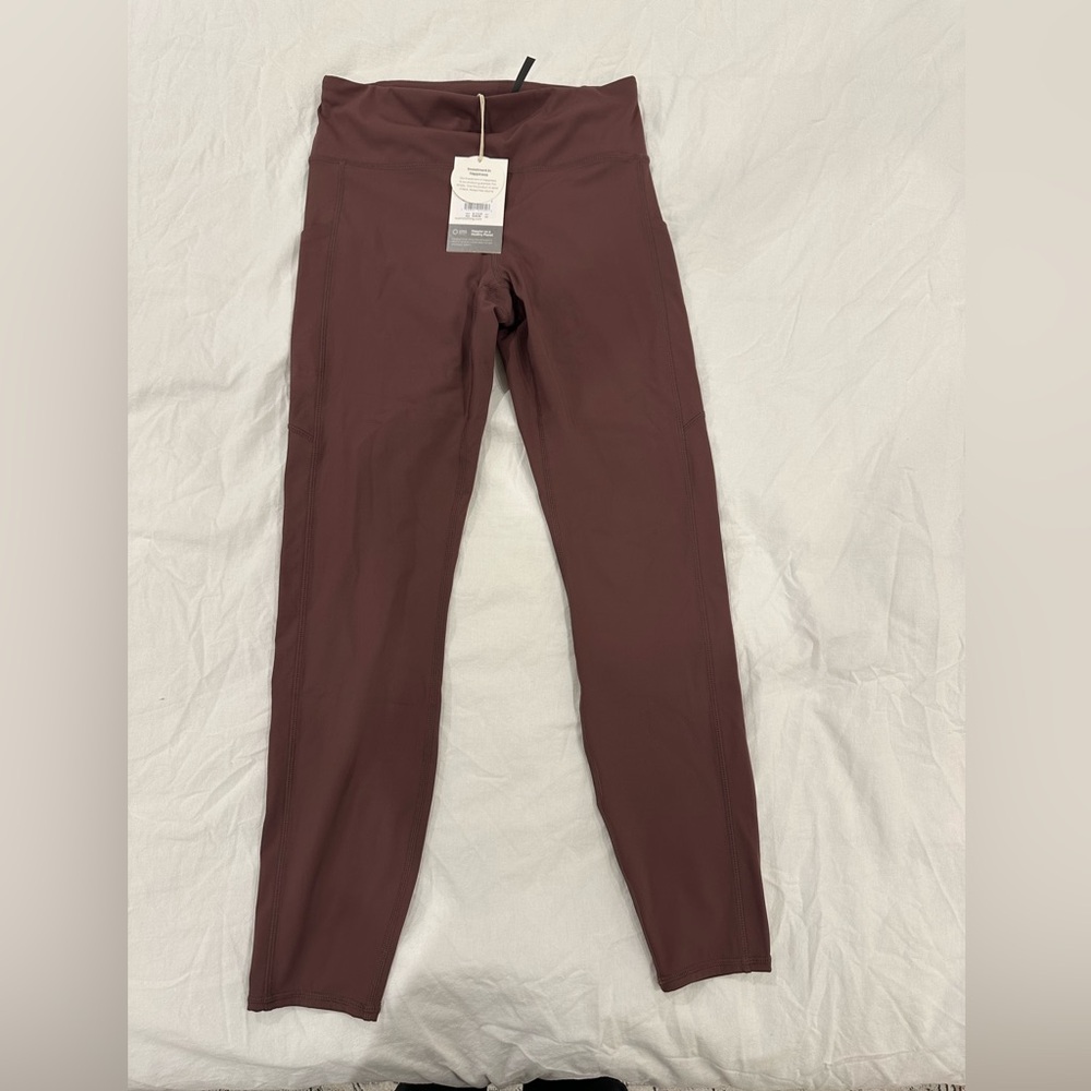 Vuori stride legging- color is chestnut